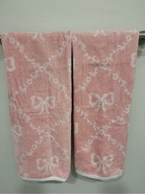 Laura Ashley Pink and White Bow Pattern Bath Towels